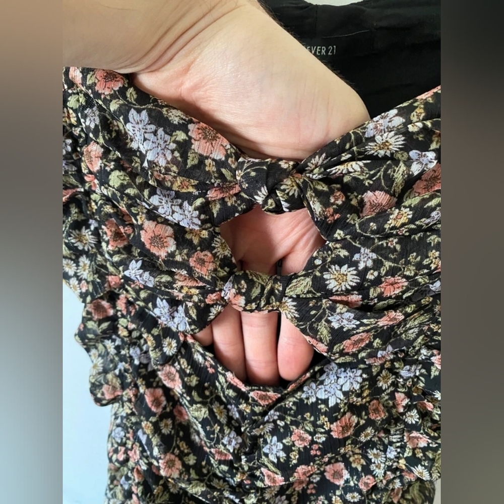 Black Floral Ruffled Midi Dress - Pink & White Bouquet Print - Picture 5 of 6